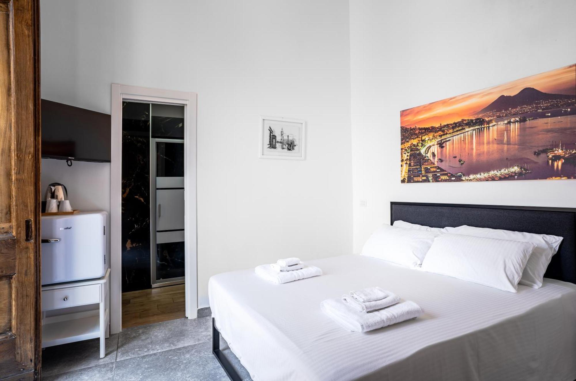 La Bella Vita Luxury Apartament And Travel Solution Neapel Exteriör bild